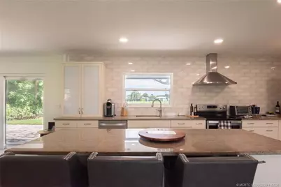 3342 SE Court Drive, Stuart, FL 34997 - Photo 8