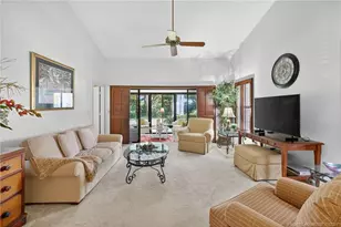 6001 SE Martinique Dr, Stuart, FL 34997 - Photo 10