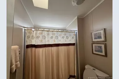 6120 Holly Lane, Lantana, FL 33462 - Photo 14