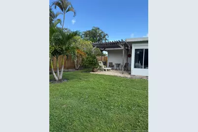 590 NE Lima Vias, Jensen Beach, FL 34957 - Photo 36