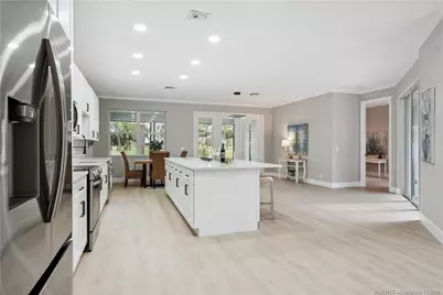 1018 Carolina Circle SW, Vero Beach, FL 32962 - Photo 6