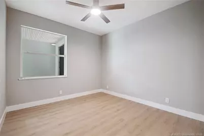 1018 Carolina Circle SW, Vero Beach, FL 32962 - Photo 32