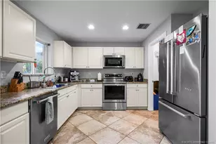 5532 SE Graham Dr, Stuart, FL 34997 - Photo 2