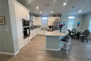 118 NE Bay Dr, Jensen Beach, FL 34957 - Photo 8