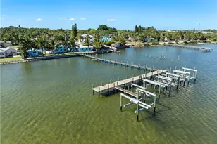 2725 NE Indian River Dr, Jensen Beach, FL 34957 - Photo 4