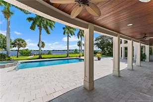 301 SE Harbor Point Dr, Stuart, FL 34996 - Photo 24