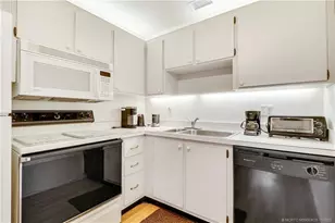 2600 SE Ocean Blvd, Stuart, FL 34996 - Photo 8