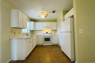 2010 SW Beauregard St, Port Saint Lucie, FL 34953 - Photo 4