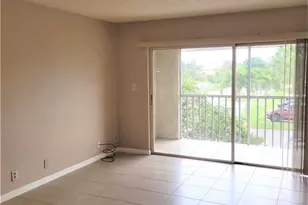 1526 SE Royal Green Cir, Port Saint Lucie, FL 34952 - Photo 10