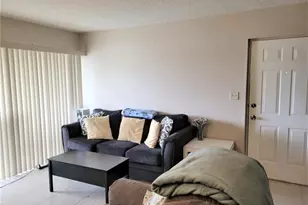 1526 SE Royal Green Cir, Port Saint Lucie, FL 34952 - Photo 8