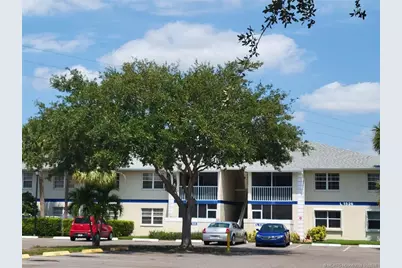 1526 SE Royal Green Circle #205, Port Saint Lucie, FL 34952 - Photo 2