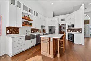 2001 NW Laurel Oak Ln, Palm City, FL 34990 - Photo 12