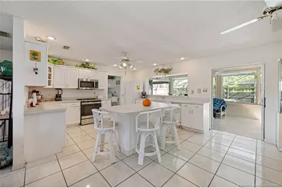 477 SE Seabreeze Lane, Port Saint Lucie, FL 34983 - Photo 16