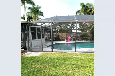 477 SE Seabreeze Lane, Port Saint Lucie, FL 34983 - Photo 6