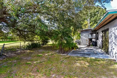 1082 SE Saint Lawrence Way, Stuart, FL 34997 - Photo 16