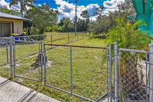 1082 SE St Lawrence Way, Stuart, FL 34997 - Photo 14