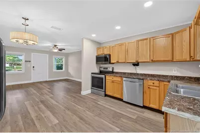 607 SE Cortez Avenue, Stuart, FL 34994 - Photo 8