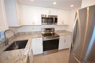 1566 SE Royal Green Cir, Port Saint Lucie, FL 34952 - Photo 12