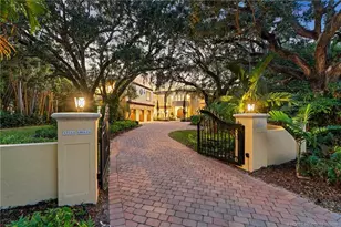 11 Wendy Ln, Stuart, FL 34996 - Photo 2