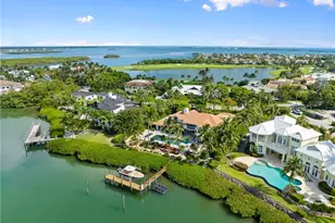 6460 SE Harbor Cir, Stuart, FL 34996 - Photo 2