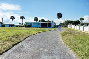 4103 S Indian River Dr, Fort Pierce, FL 34982 - Photo 4