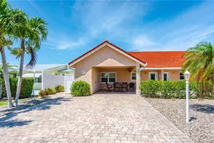 60 Aqua Ra Dr, Jensen Beach, FL 34957 - Photo 14