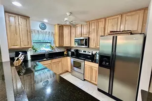 2950 SE Ocean Blvd, Stuart, FL 34996 - Photo 14