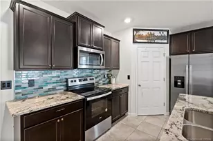 2819 SW East Louise Cir, Port Saint Lucie, FL 34953 - Photo 14