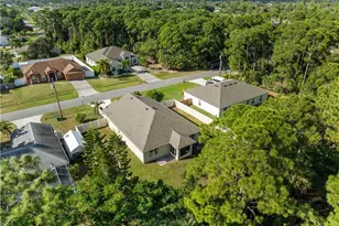 2819 SW East Louise Cir, Port Saint Lucie, FL 34953 - Photo 32