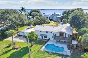 1995 NE River Ct, Jensen Beach, FL 34957 - Photo 16