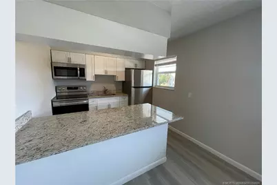 661 Hernando Street #9, Fort Pierce, FL 34949 - Photo 4