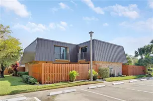 5662 SE Windsong Ln, Stuart, FL 34997 - Photo 32