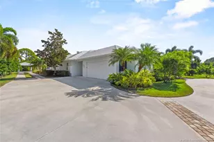 2695 NE Cypress Ln, Jensen Beach, FL 34957 - Photo 60