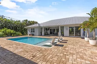 2695 NE Cypress Ln, Jensen Beach, FL 34957 - Photo 38