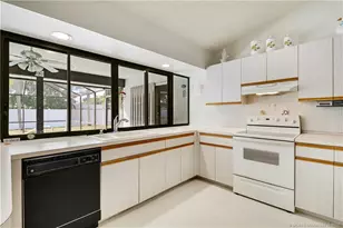 366 SW Eyerly Ave, Port Saint Lucie, FL 34983 - Photo 24