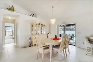 366 SW Eyerly Ave, Port Saint Lucie, FL 34983 - Photo 18