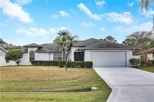 366 SW Eyerly Ave, Port Saint Lucie, FL 34983 - Photo 2