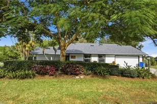 2981 NE Heather Ct, Jensen Beach, FL 34957 - Photo 8