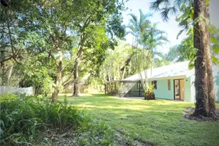 2041 SE Giffen Ave, Port Saint Lucie, FL 34952 - Photo 2