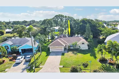 2579 SE Leithgow Street, Port Saint Lucie, FL 34952 - Photo 4