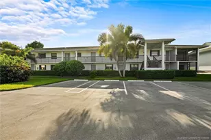 1210 SE Parkview Pl, Stuart, FL 34994 - Photo 2