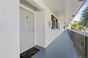 1210 SE Parkview Pl, Stuart, FL 34994 - Photo 4