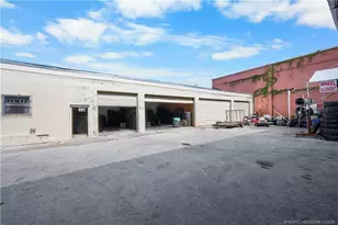 3173 SE Railroad Ave, Stuart, FL 34997 - Photo 1