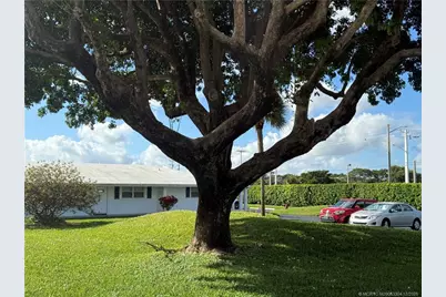 300 SW Golfview Terrace #152, Boynton Beach, FL 33426 - Photo 2