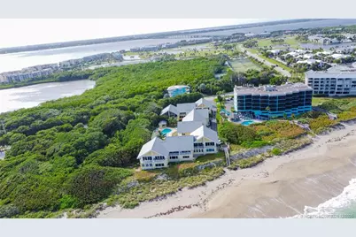 245 NE Macarthur Boulevard #12, Stuart, FL 34996 - Photo 2