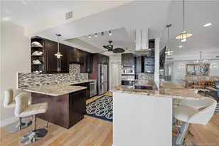 2806 SE Dune Dr, Stuart, FL 34996 - Photo 10