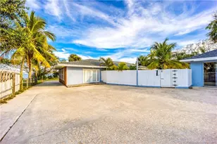 11005 S Indian River Dr, Fort Pierce, FL 34982 - Photo 32