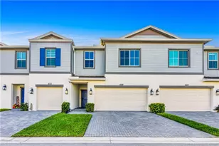 668 NE Waters Edge Ln, Port Saint Lucie, FL 34983 - Photo 36