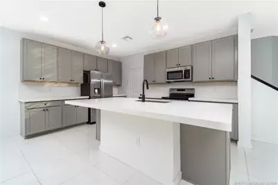 668 NE Waters Edge Lane, Port Saint Lucie, FL 34983 - Photo 16