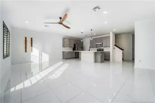 668 NE Waters Edge Ln, Port Saint Lucie, FL 34983 - Photo 6